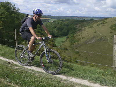 picture of mountain biker on the South Downs